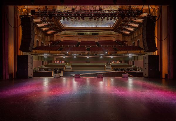 The Wiltern Theatre - Stage (1/26/2023 - Credits: Mara Girvin)