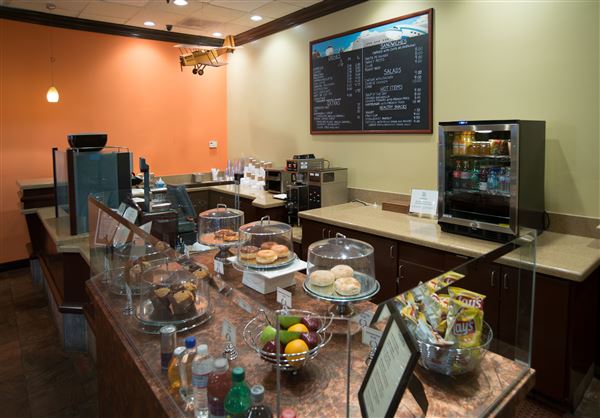 Airtel Plaza Hotel and Conference Center - Clipper Cafe (4/13/2012 - Credits: Jennifer Pochedly)