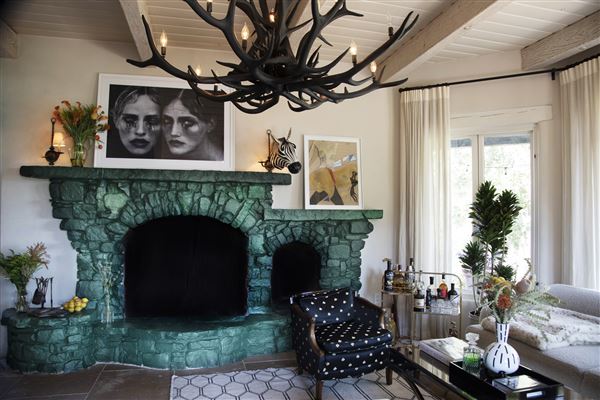 Elsewhere Topanga - THE BLACK VILLA (1/24/2020 - Credits: Margaret Mentaberry)