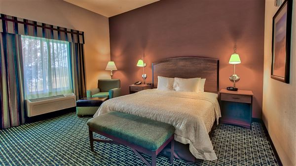 Hampton Inn & Suites Ridgecrest (3/26/2024)