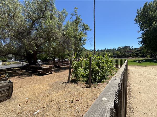 Los Encinos State Historic Park (SHP) adjacent to currently closed Lakeside Restaurant & Lounge (7/12/2024 - Credits: Brandy Davis)