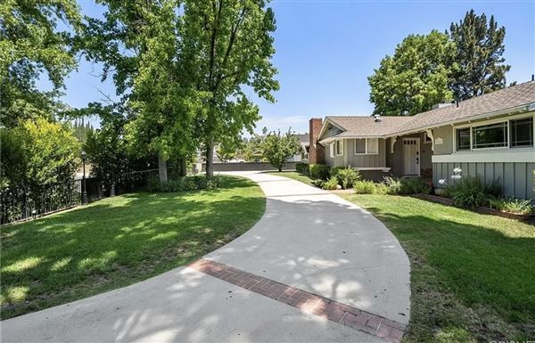 Single Family Home (7/18/2024 - Credits: submitted by: Gina Jackson)