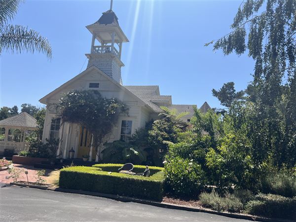 Vintage Schoolhouse and Gardens (9/5/2024 - Credits: Diane Puhek)