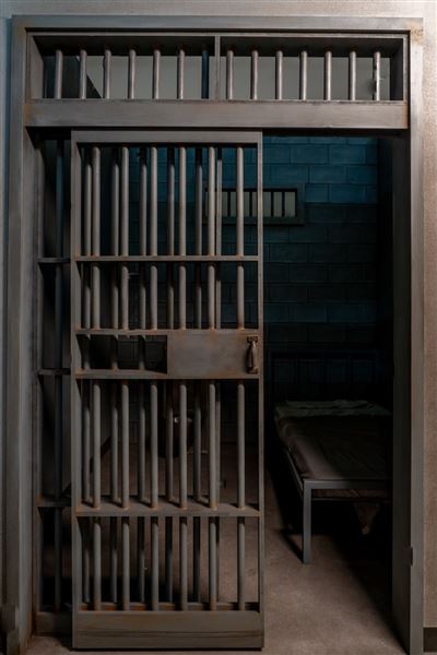 SirReel Studios Standing Sets - Police Station (10/15/2024)