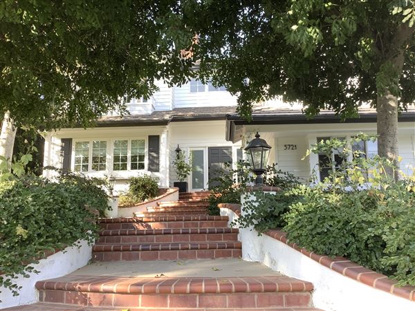 Westlake Village (10/28/2024 - Credits: submitted by: Alan Cody)