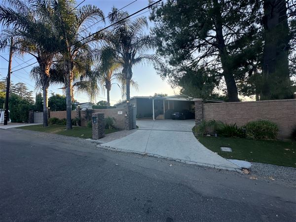 Walnut Acres Woodland Hills (10/29/2024 - Credits: submitted by: Chen Yaacov)