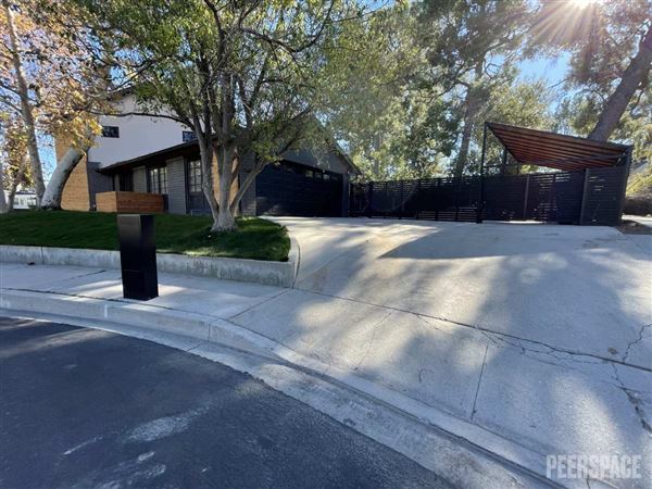 Unique Mid-Century Modern Home on 11,000 SF Corner Lot with Large Swimming Pool (11/22/2024 - Credits: Natalie Tarpinian)
