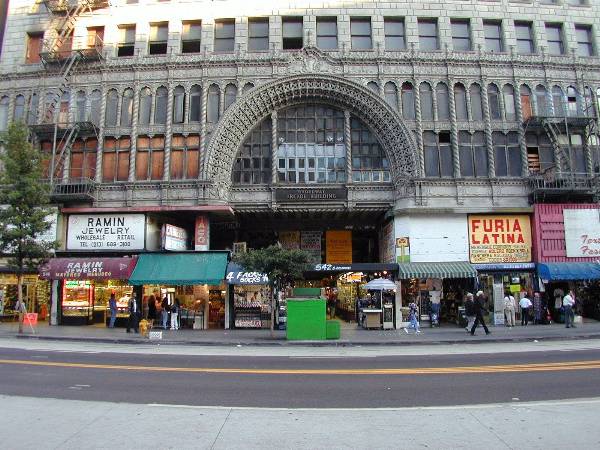 Spring Arcade Building (12/31/2003)