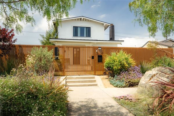 Casa Trece (1/25/2025 5:16:33 PM - Credits: submitted by:)