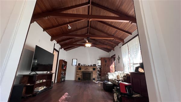 Rustic Cape Cod Shingle (2/1/2025 - Credits: Allan Telias)