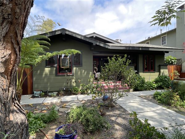 Venice California 1913 Craftsman Home (4/18/2025 - Credits: Owner)