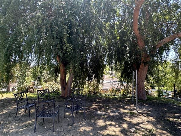 Modern Farmhouse on Expansive Agoura Hills Lot – Film-Ready & Versatile (4/29/2025 - Credits: Taken by Lauren Pfahler, property owner)