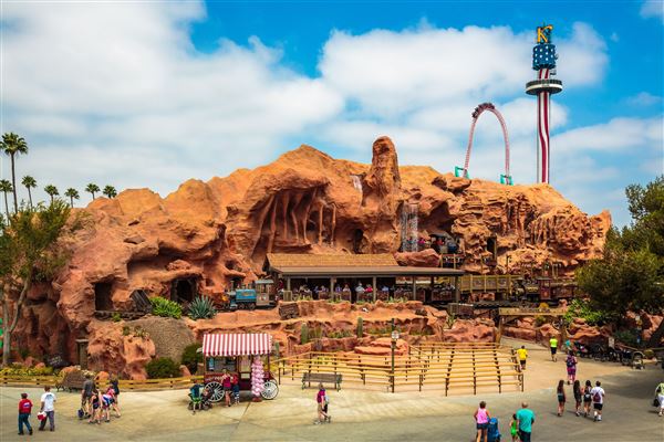 Knott's Berry Farm & Knott's California Marketplace - Calico Mine Train (5/15/2025 - Credits: Six Flags Entertainment Corporation)