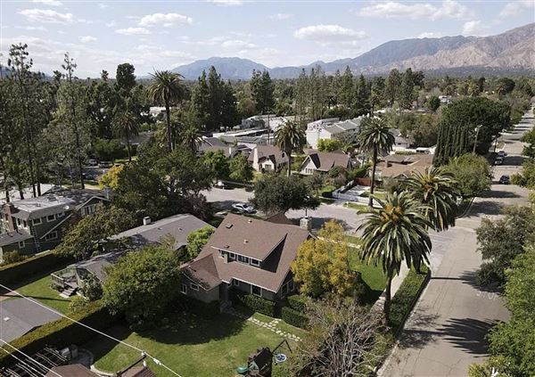 A Historic and Charming Pasadena Craftsman (6/18/2025 - Credits: Cynthia Cohn)