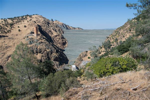 New Melones Reservoir and Stevnot Bridge (8/28/2025 - Credits: U.S. Bureau of Reclamation)