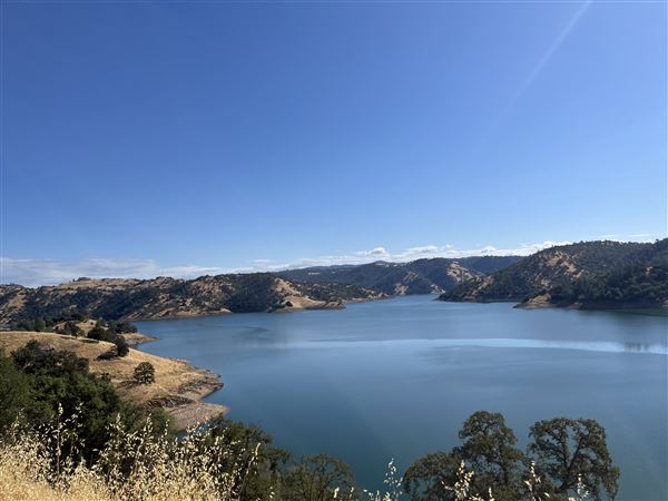 New Melones Reservoir and Stevnot Bridge (7/28/2025 - Credits: U.S. Bureau of Reclamation)