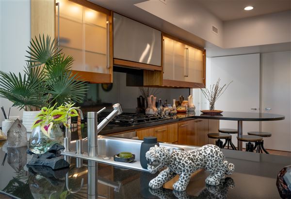 Mulholland Hwy House (4/1/2025 - Credits: Holistictherapeutic.com)