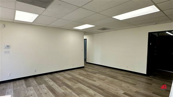 Grimco Owensmouth - Office Warehouse Building - VACANT (9/8/2025 - Credits: submitted by: Joseph Grinbaum / updated 7.15.2021 lm)