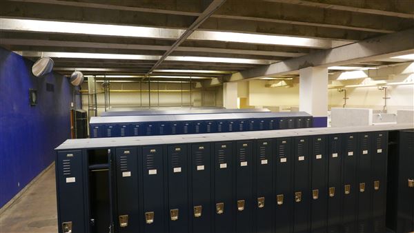 College of the Canyons - Locker Rooms (3/28/2015 - Credits: Leo Fialho)