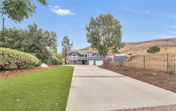 Home (10/1/2023 - Credits: Ladd Jackson - realtor)