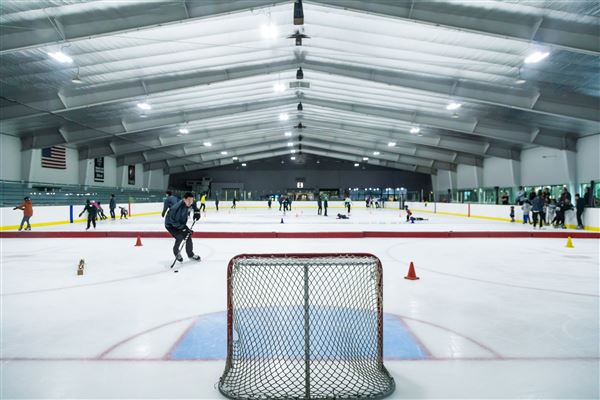 LA Kings Ice Burbank (Pickwick) (10/21/2025 - Credits: submitted by: Ben Blandford)