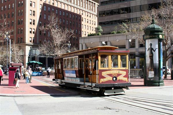 Financial District, San Francisco - California at Market St. (10/29/2025 - Credits: San Francisco City & County Film Commission)