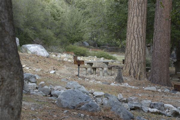 Crystal Lake Recreation Area / Campground - Angeles National Forest - Picnic Area (1/30/2015 - Credits: Leo Fialho)