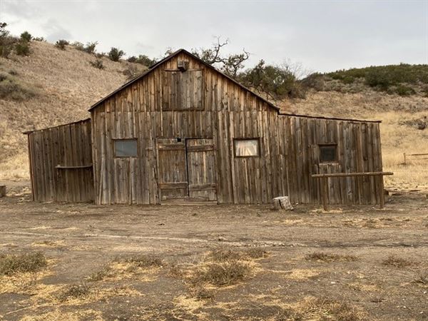 Big Sky Movie Ranch - Barns (11/17/2025 - Credits: Owner)