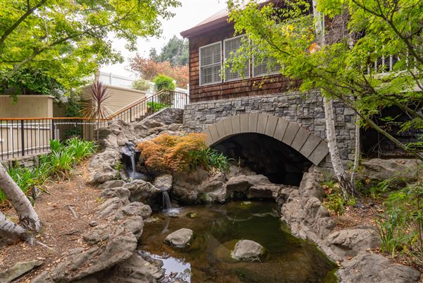 Apple Farm Inn (4/7/2025 - Credits: submitted by: Sofya Bazar)