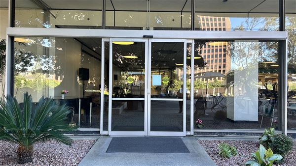 LADWP Headquarters / John Ferraro Building - Outside eating area (2/27/2026 - Credits: Brandy Davis)