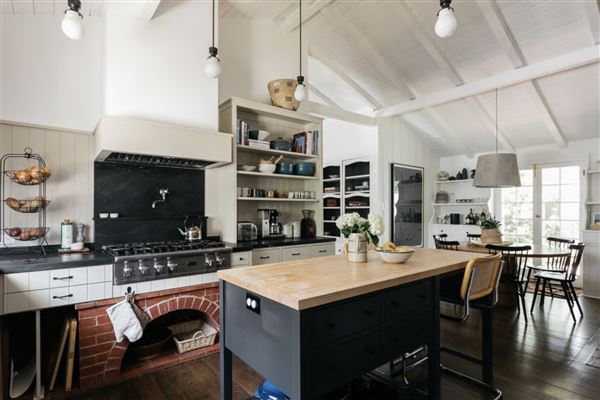 Hollywood Hills Colonial Farmhouse (5/27/2026 - Credits: adam corbett)