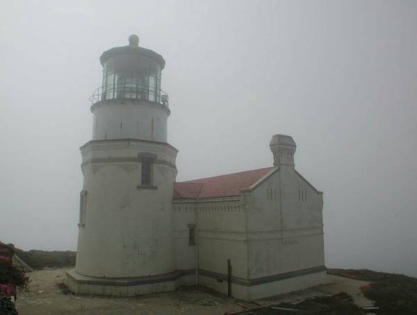 Point Conception Lighthouse (12/31/2003)
