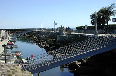 Santa Barbara Harbor (12/31/2003)