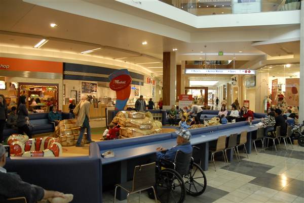 Westfield Topanga (12/1/2010 - Credits: Errol Reichow)