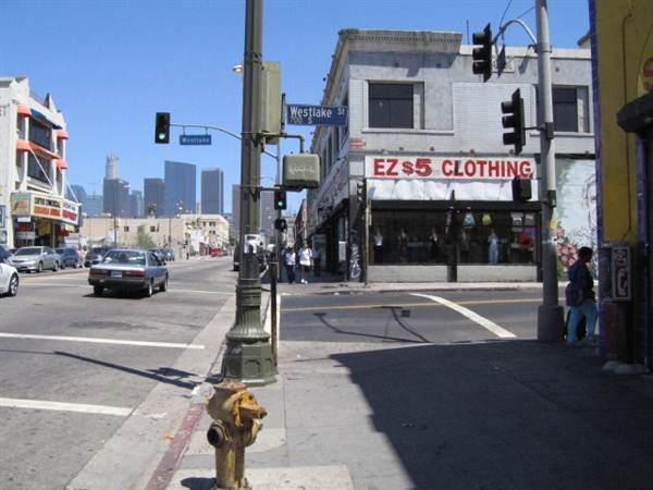 7th St. and Alvarado St. (9/1/2010 - Credits: Lindsay Mizrahi)
