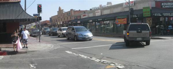 Maple Ave. and Pico Blvd. (9/1/2010 - Credits: Lindsay Mizrahi)