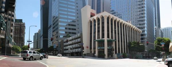 Wilshire Blvd. & Figueroa St. (9/1/2010 - Credits: Lindsay Mizrahi)