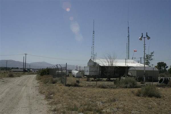 57th & Pearblossom Communications Tower (5/20/2011 - Credits: Lindsay Mizrahi)