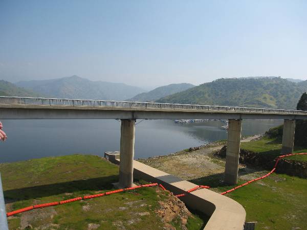 Fuse Gates of Terminus Dam - CLOSED (3/5/2008 - Credits: L Feldstein)