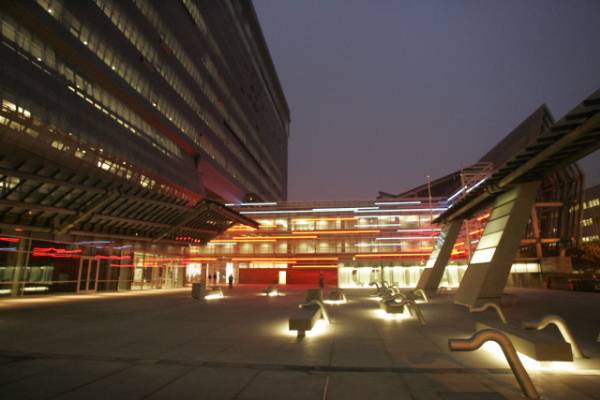 Caltrans District 7 Headquarters - EXTERIOR FILMING ONLY (12/31/2003)