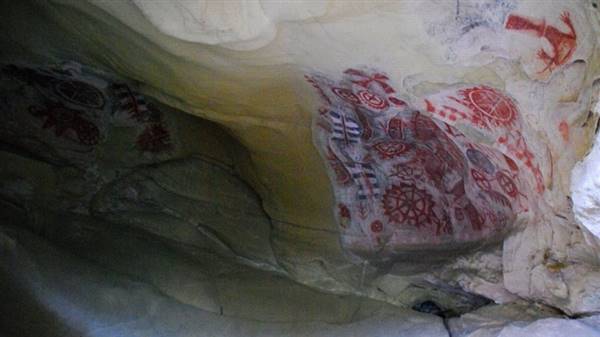 Chumash Painted Cave State Historic Park (SHP) (4/18/2016 - Credits: By John Wiley User:Jw4nvc - Santa Barbara, California (Own work) [CC BY 3.0 (http://creativecommons.org/licenses/by/3.0)], via Wikimedia Commons)
