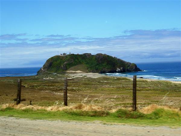 Point Sur State Historic Park (SHP) & Point Sur Lighthouse (6/25/2005 - Credits: By Hest6960 (Own work) [Public domain], via Wikimedia Commons)
