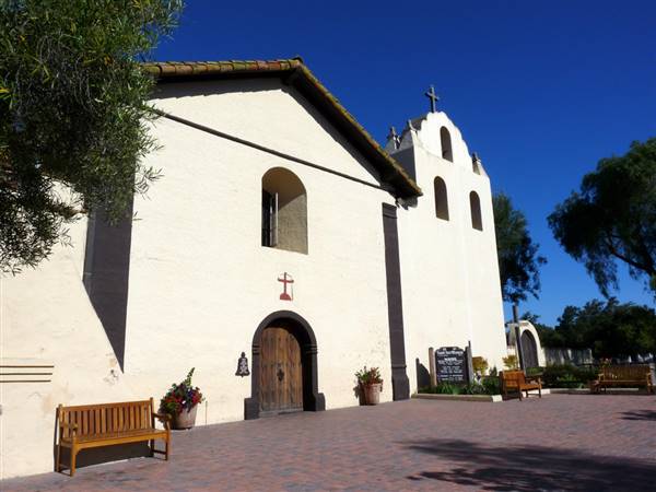 Mission Santa Ines (9/3/2010 - Credits: "Mission Santa Ines -1" by Rachel Titiriga (CC BY-NC-ND 2.0)[https://creativecommons.org/licenses/by-nc-nd/2.0/legalcode]https://www.flickr.com/photos/pocait/)
