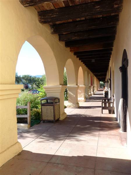 Mission Santa Ines (9/3/2010 - Credits: "Mission Santa Ines - 13" by Rachel Titiriga (CC BY-NC-ND 2.0)[https://creativecommons.org/licenses/by-nc-nd/2.0/legalcode]https://www.flickr.com/photos/pocait/)