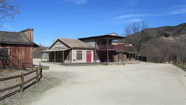Paramount Ranch - National Park Service (NPS) (2/5/2012 - Credits: Paramount Ranch, Los Angeles" by David Jones (CC BY 2.0)[https://creativecommons.org/licenses/by/2.0/legalcode]https://www.flickr.com/photos/davidcjones/)