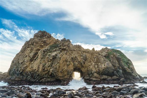 Pfeiffer Beach @ Big Sur - Los Padres National Forest - not a state park (1/18/2015 - Credits: "Pfeiffer Beach Keyhole Rock" by Gordon Shukwit (CC BY-NC-ND 2.0)[https://creativecommons.org/licenses/by-nc-nd/2.0/legalcode]https://www.flickr.com/photos/gordon-s/)