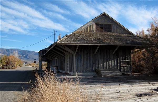 Keeler (11/23/2011 - Credits: "Keeler CA 1640a" by Don Barrett (CC BY-NC-ND 2.0)[https://creativecommons.org/licenses/by-nc-nd/2.0/legalcode]https://www.flickr.com/photos/donbrr/)