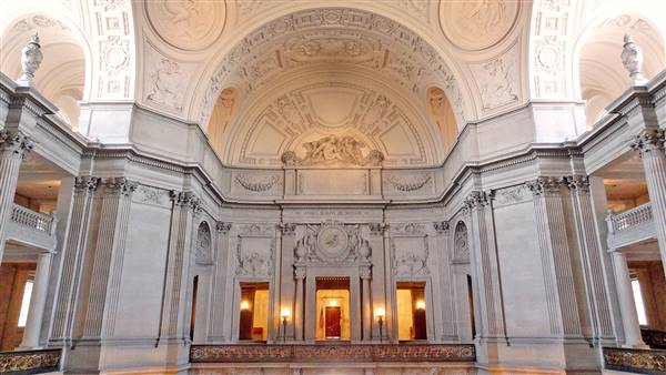 City Hall, San Francisco (8/7/2015 - Credits: "California - 06212- Inside San Francisco City Hall" by Dennis Jarvis (CC BY-SA 2.0)[https://creativecommons.org/licenses/by-sa/2.0/legalcode]https://www.flickr.com/photos/archer10/)
