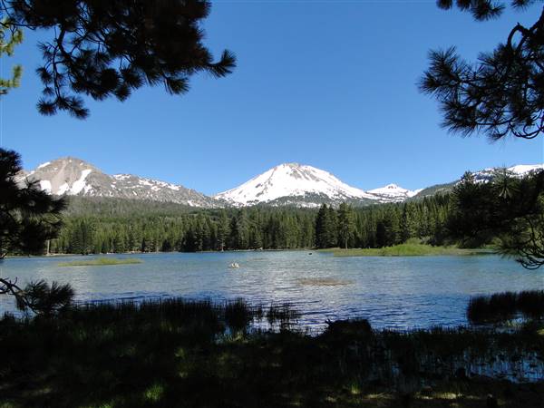 Manzanita Lake (6/19/2011 - Credits: "Manzanita Lake" by Amy Meredith (CC BY-ND 2.0)[https://creativecommons.org/licenses/by-nd/2.0/legalcode]https://www.flickr.com/photos/jjandames/)