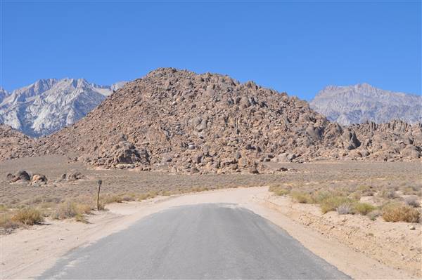 Alabama Hills - Bureau of Land Management / BLM - Bishop Field Office (11/15/2016 - Credits: Photo courtesy of Robin Citrin)